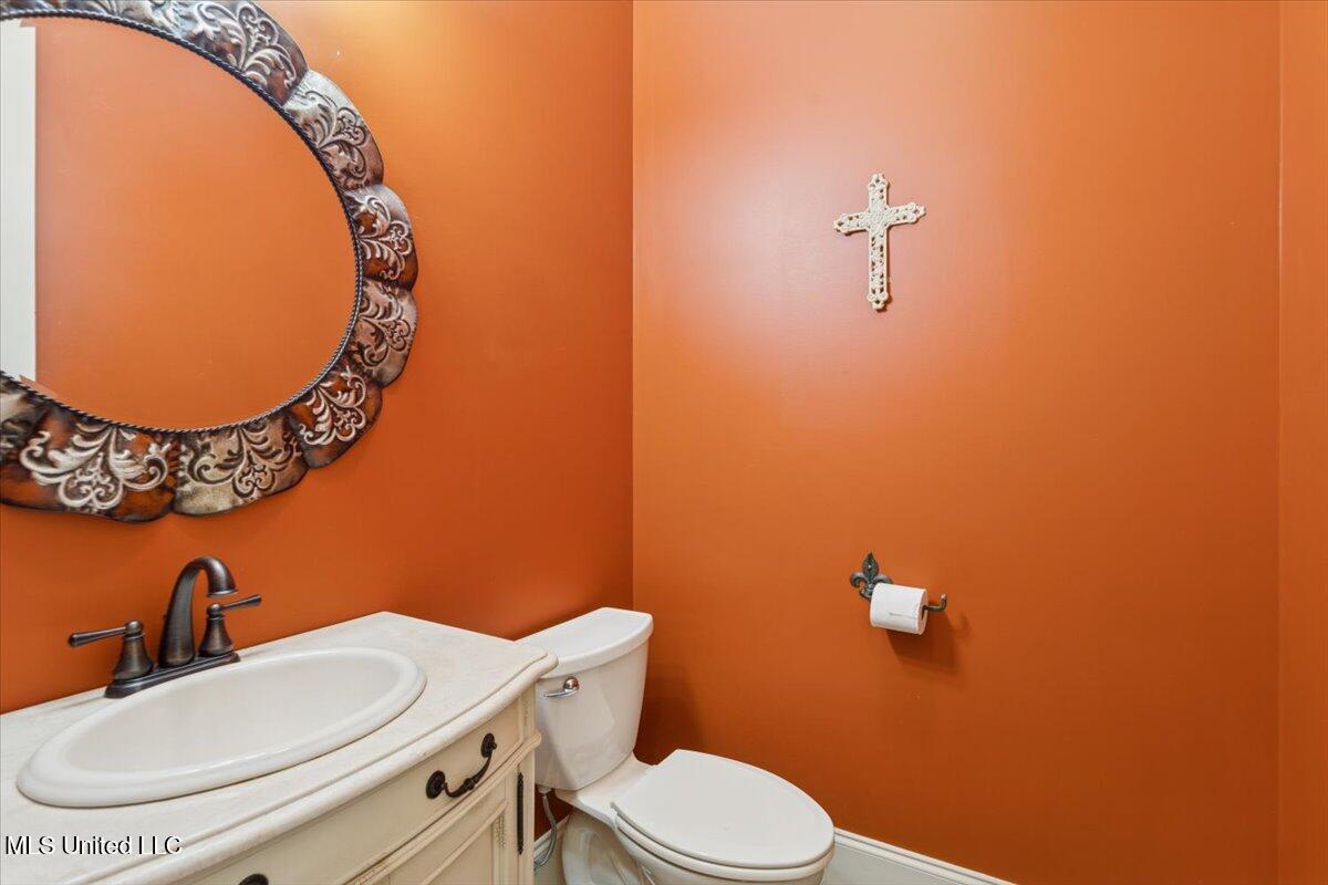 10 Magnolia Crossing Road Sumrall, MS 39482 - Photo 30 of 41 Half Bath