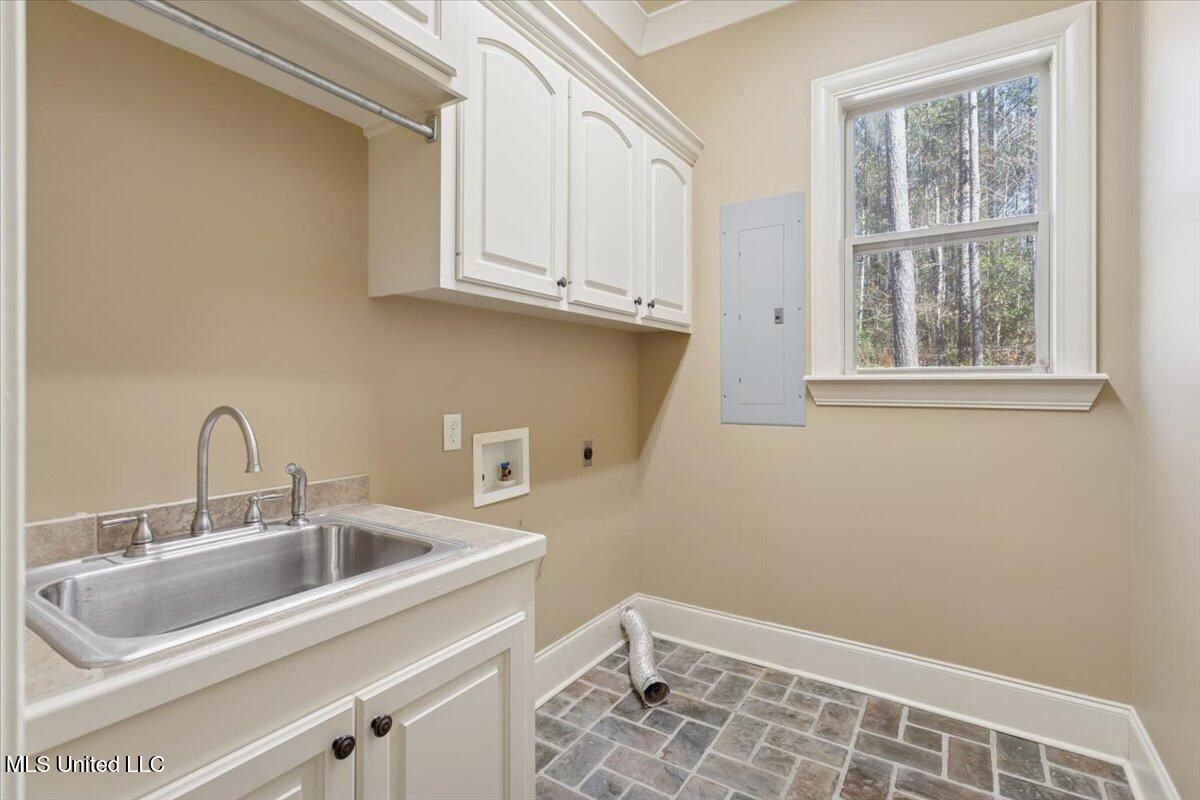10 Magnolia Crossing Road Sumrall, MS 39482 - Photo 31 of 41 Laundry