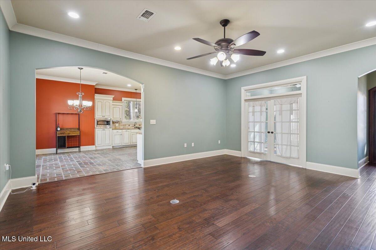 10 Magnolia Crossing Road Sumrall, MS 39482 - Photo 6 of 41 Living 2