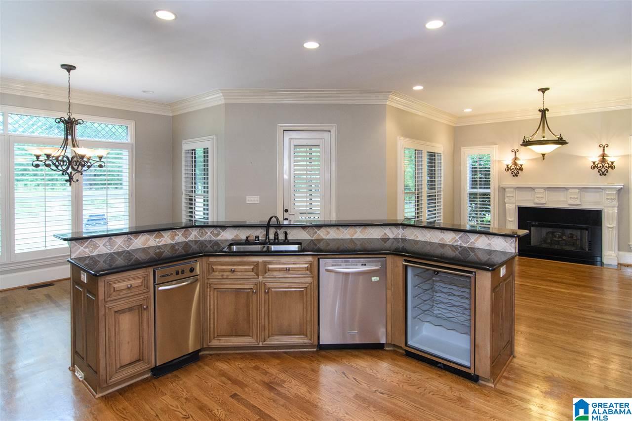 809 Crown Circle Birmingham, AL 35242 - Photo 10 of 50