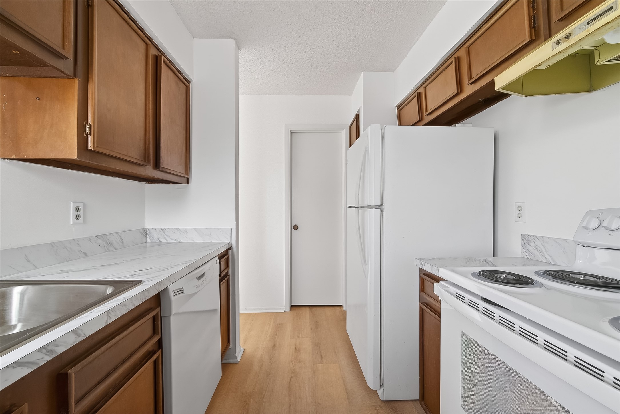 7861 Cook Road Houston, TX 77072 - Photo 10 of 20