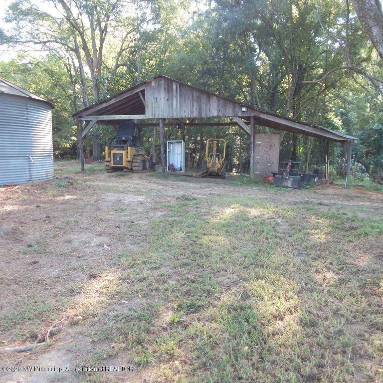 1231 Rader Creek Road Sarah, MS 38665 - Photo 8 of 31 Gallery Image 8