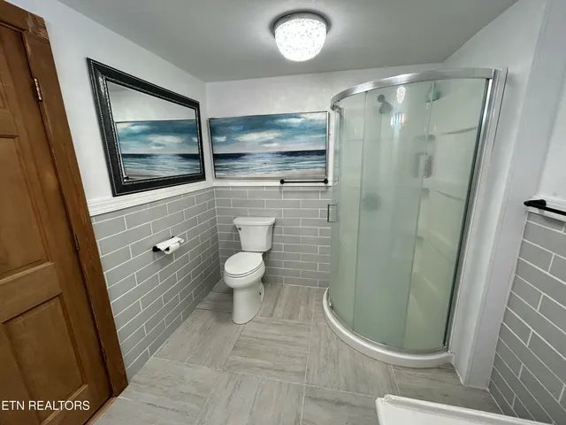 $449,000 | 466 Greene Lane, La Follette, TN 37766