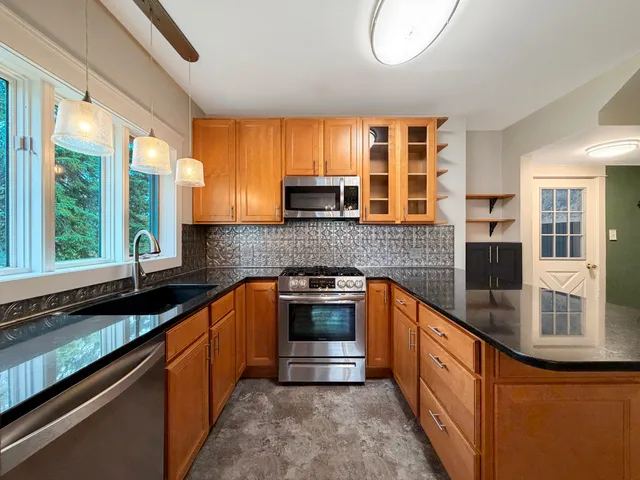 $229,900 | 21 Washington Street, Caribou, ME 04736