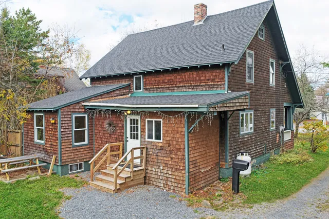$229,900 | 21 Washington Street, Caribou, ME 04736