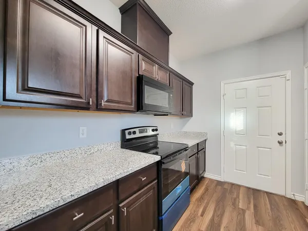 $1,600 | 3201 J P Davis Avenue, Bay City, TX 77414