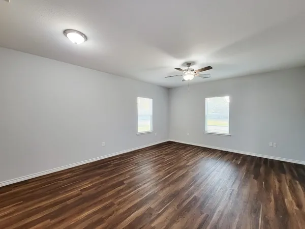 $1,600 | 3201 J P Davis Avenue, Bay City, TX 77414