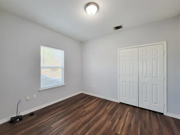 $1,600 | 3201 J P Davis Avenue, Bay City, TX 77414