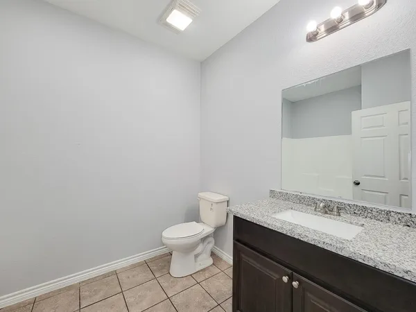 $1,600 | 3201 J P Davis Avenue, Bay City, TX 77414