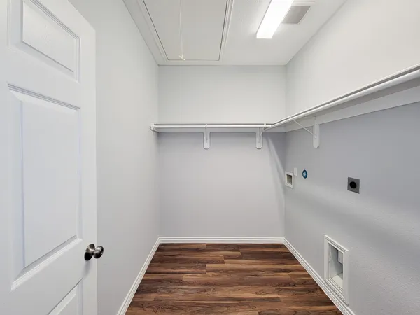 $1,600 | 3201 J P Davis Avenue, Bay City, TX 77414