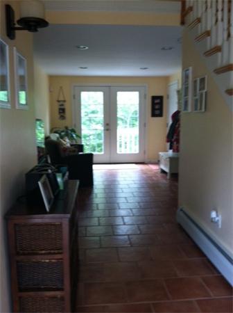1302 Reed Road Dartmouth, MA 02747 - Photo 4 of 6