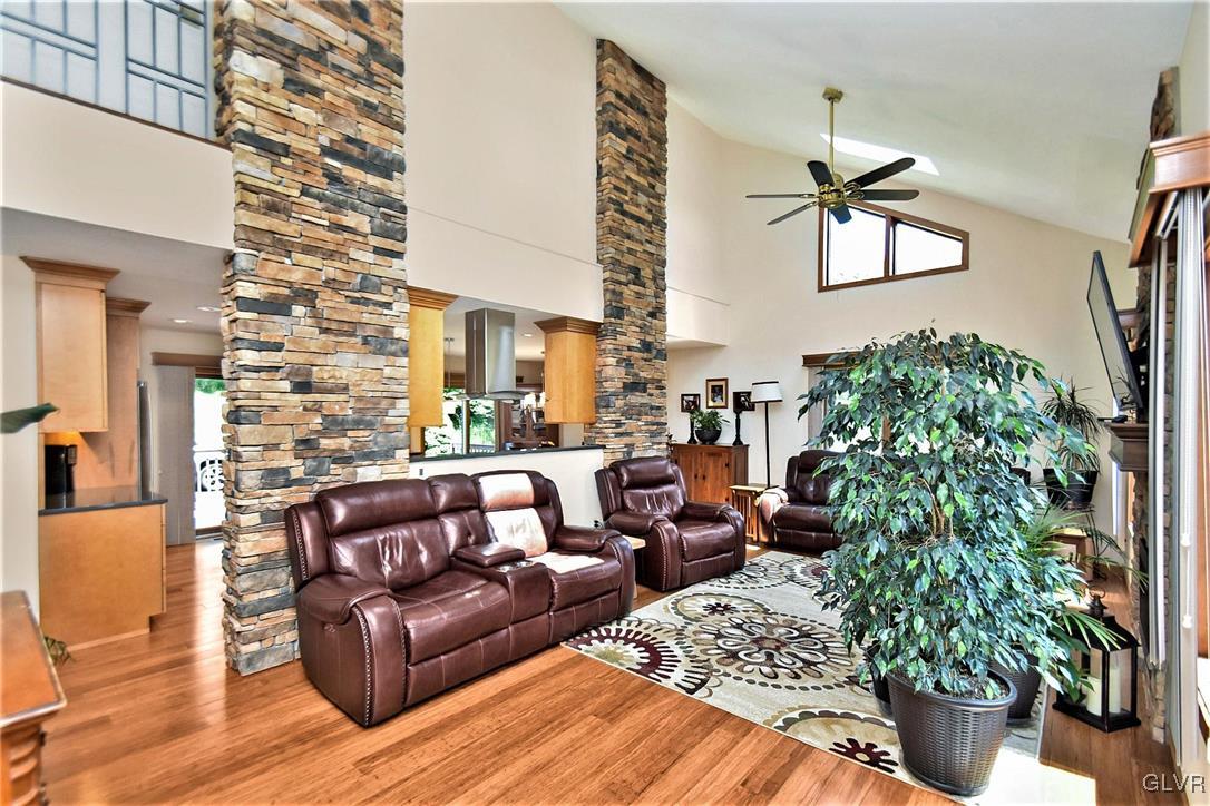 968 Gove Road Nazareth, PA 18064 - Photo 4 of 28