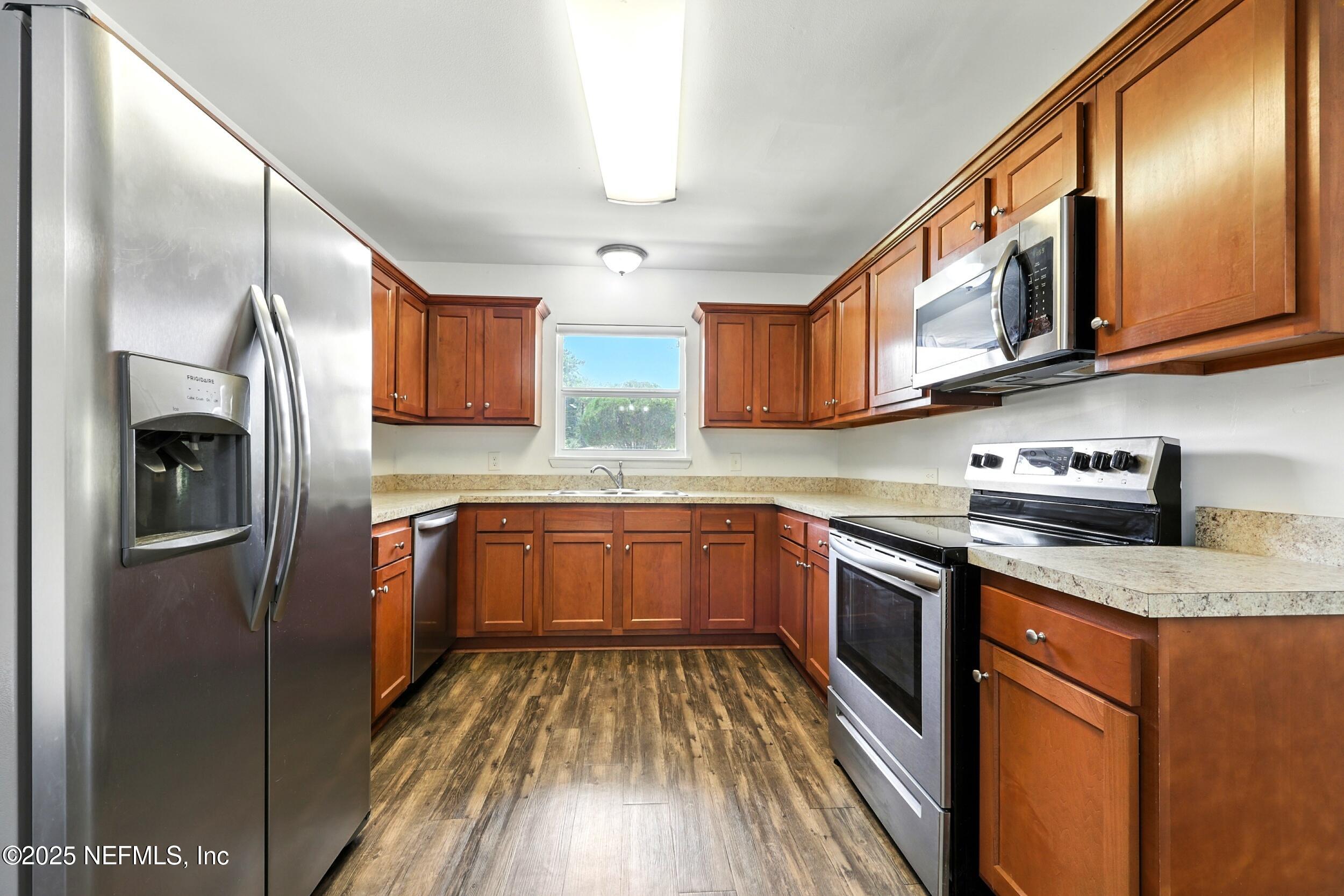 5241 Damascus Road South Jacksonville, FL 32207 - Photo 11 of 39 KITCHEN