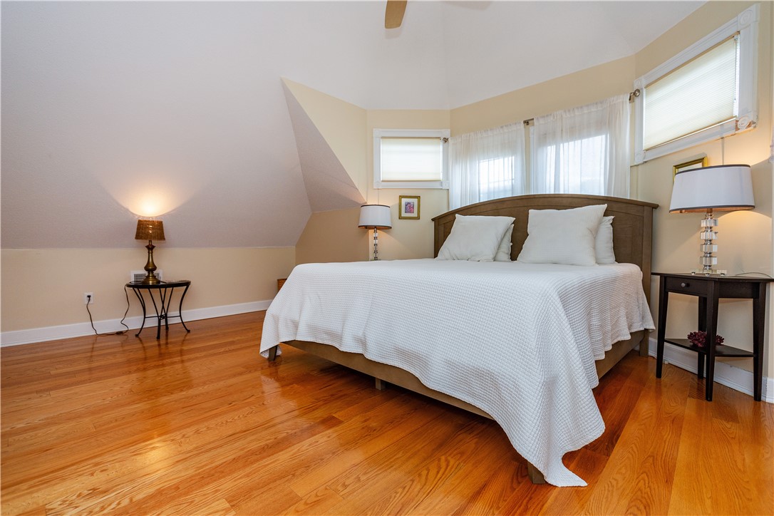 7 Gibson Avenue Narragansett, RI 02882 - Photo 18 of 27 BR2