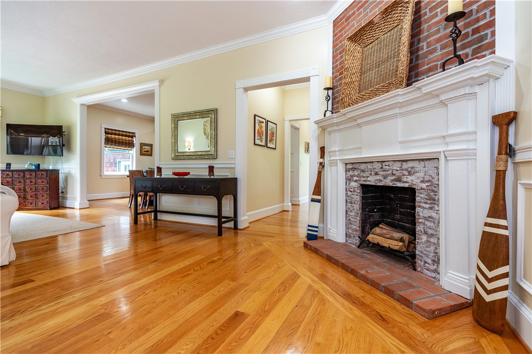 7 Gibson Avenue Narragansett, RI 02882 - Photo 7 of 27