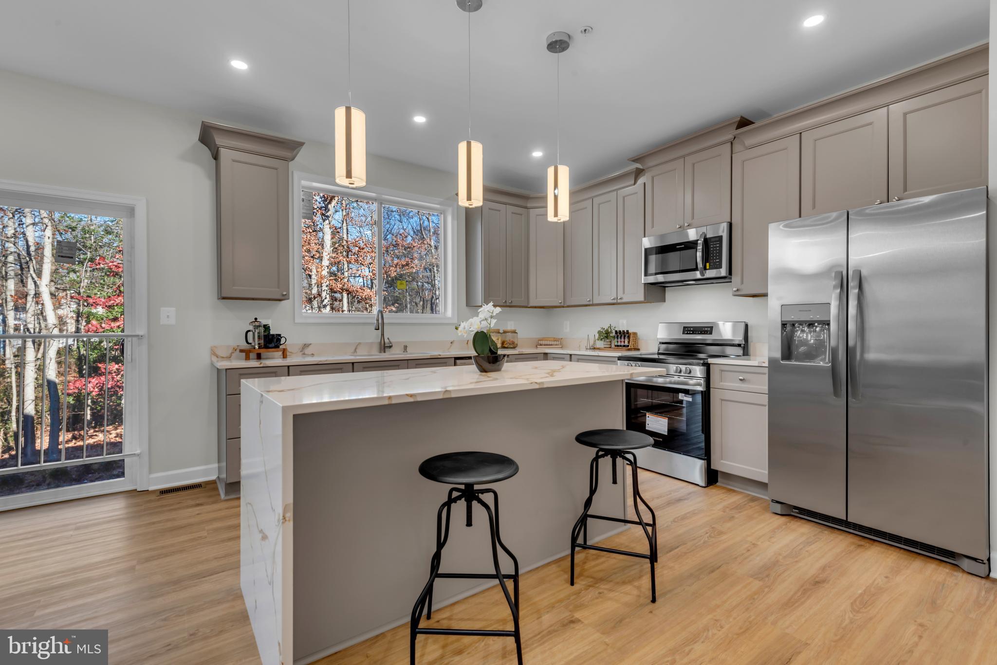 9912 Ridge Street Glenn Dale, MD 20769 - Photo 21 of 60 Pendent and recessed lighting
