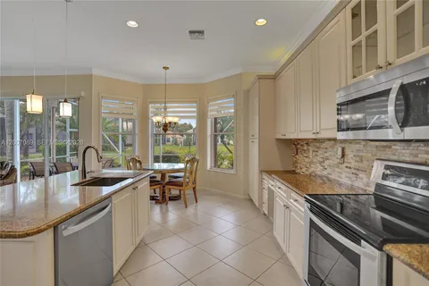 $550,000 | 8257 La Jolla Vista Lane, Lake Worth, FL 33467