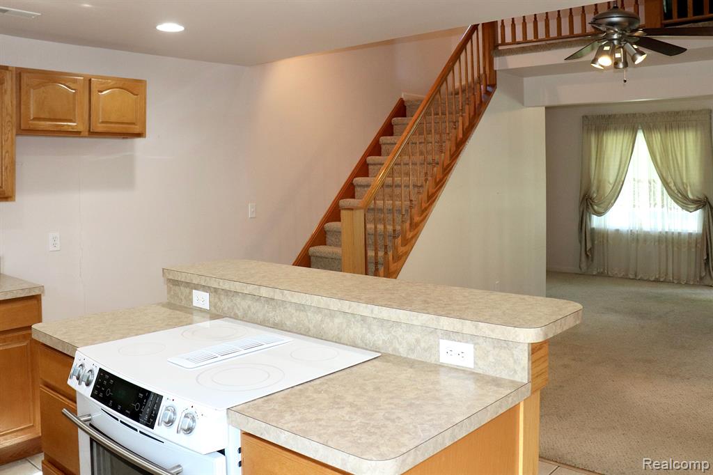 5075 North Linden Road Flint, MI 48504 - Photo 3 of 19