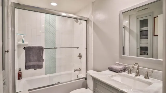 a view of a pathway along the building