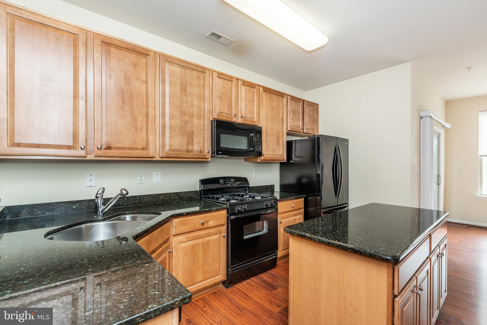 8 South Exeter Street, Unit 142 Baltimore, MD 21202 - Photo 17 of 43 Kitchen