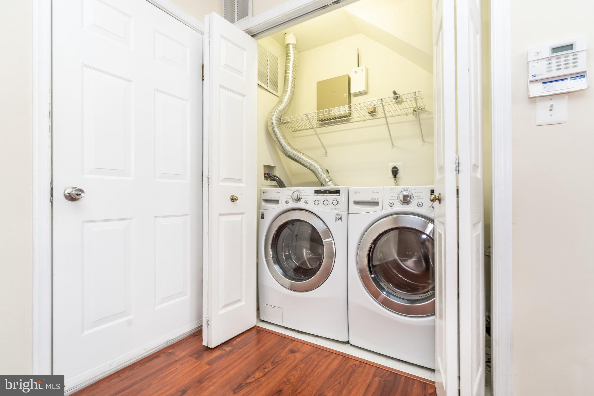 8 South Exeter Street, Unit 142 Baltimore, MD 21202 - Photo 9 of 43 Washer & Dryer in Family Room