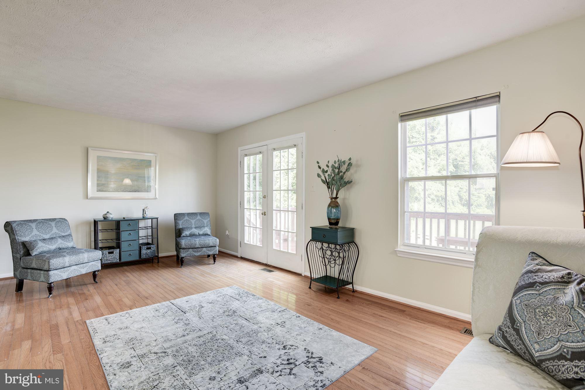 13968 Winding Ridge Lane Centreville, VA 20121 - Photo 10 of 30 Living Room