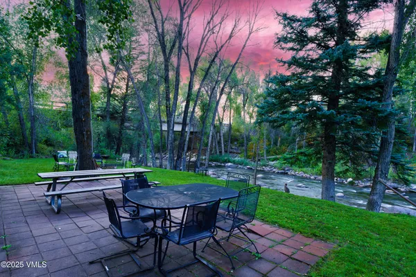 a view of outdoor space yard and patio
