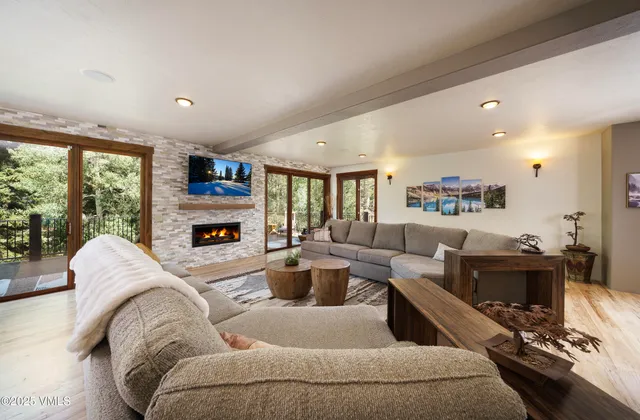 $5,250,000 | 35021 Highway 6, Edwards, CO 81632