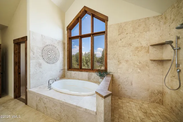 $5,250,000 | 35021 Highway 6, Edwards, CO 81632