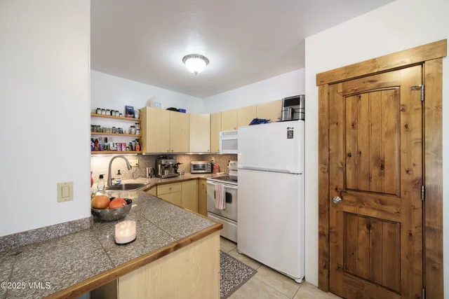 $5,250,000 | 35021 Highway 6, Edwards, CO 81632