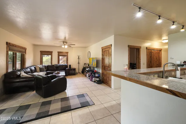 $5,250,000 | 35021 Highway 6, Edwards, CO 81632