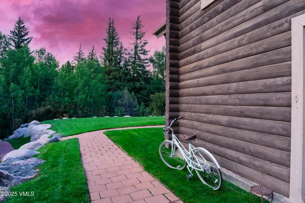 $5,250,000 | 35021 Highway 6, Edwards, CO 81632