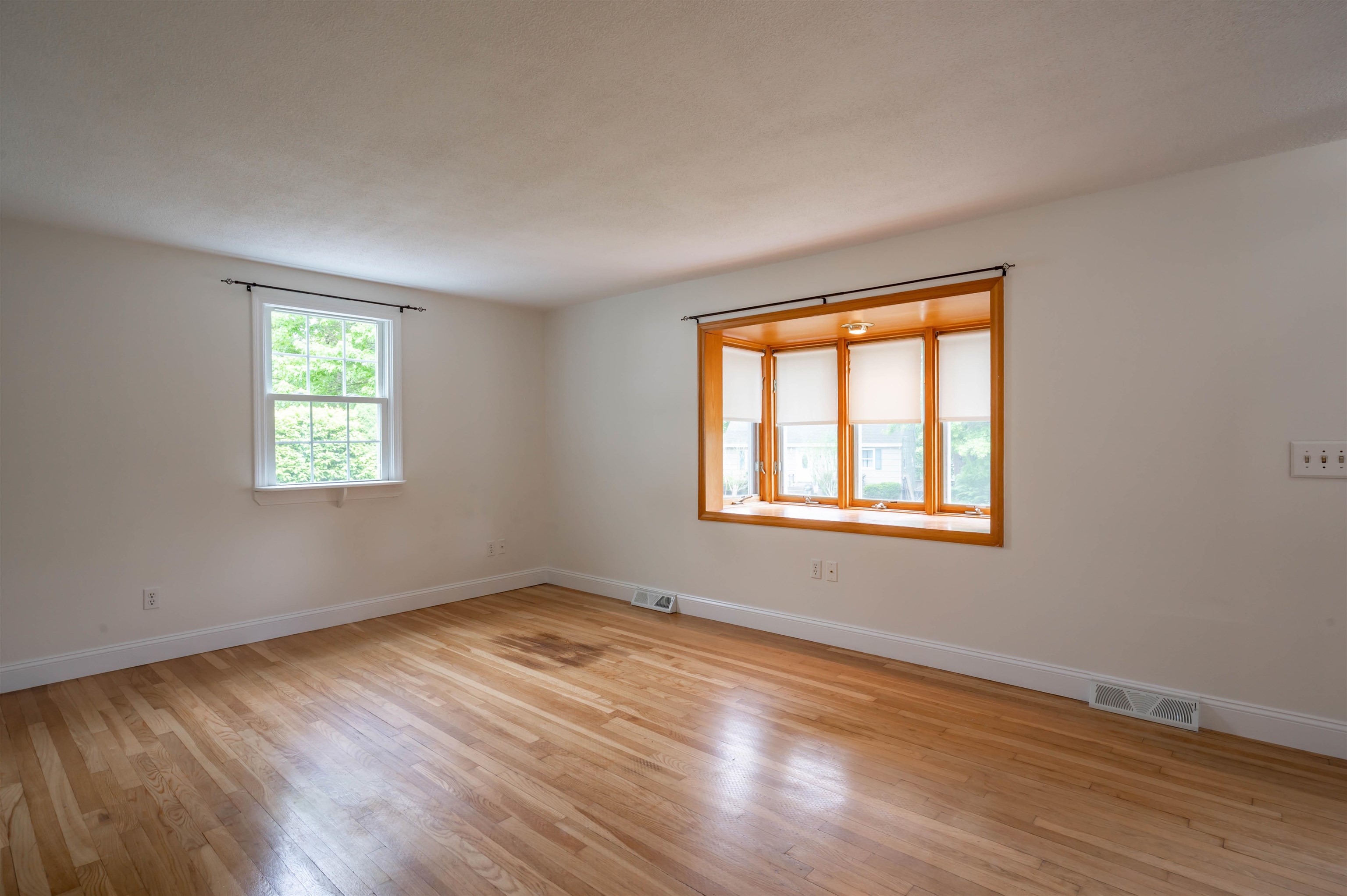 192 Searles Road Nashua, NH 03062 - Photo 27 of 46