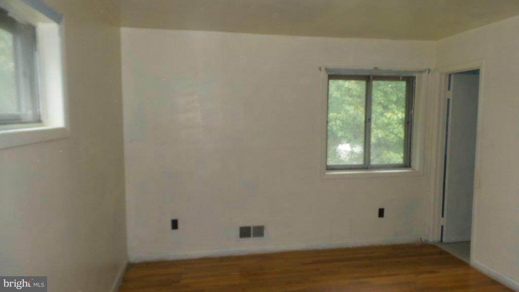 4314 Kinmount Road Lanham, MD 20706 - Photo 11 of 24 Bedroom (Master)