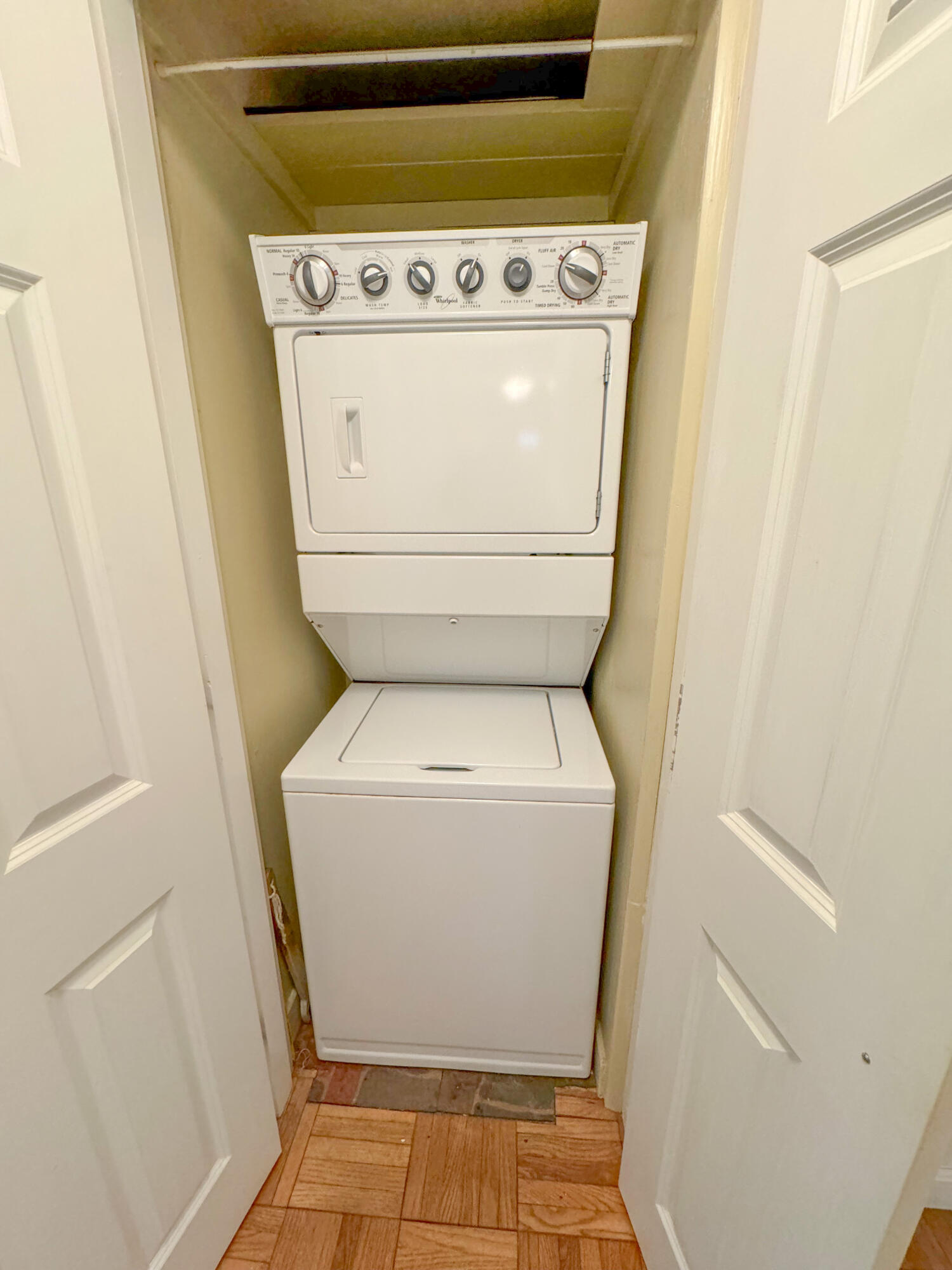 3 Oak Bluff Road Kennebunk, ME 04043 - Photo 39 of 41 Laundry