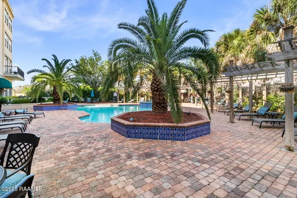 $239,000 | 201 Settlers Trace Boulevard, Unit 4404, Lafayette, LA 70508