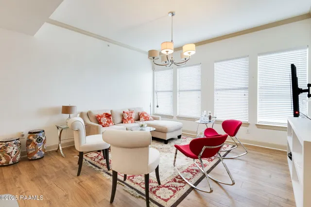 $239,000 | 201 Settlers Trace Boulevard, Unit 4404, Lafayette, LA 70508