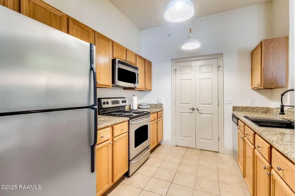 $239,000 | 201 Settlers Trace Boulevard, Unit 4404, Lafayette, LA 70508