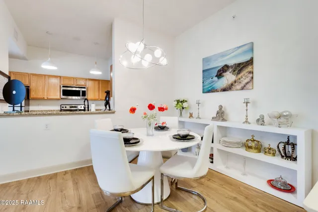 $239,000 | 201 Settlers Trace Boulevard, Unit 4404, Lafayette, LA 70508