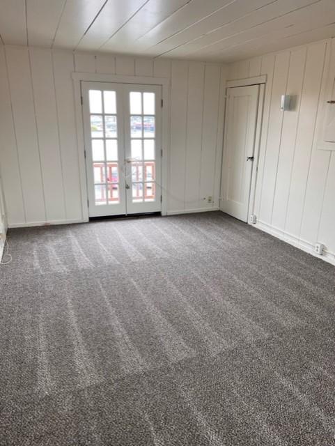 1591 Del Monte Boulevard Seaside, CA 93955 - Photo 16 of 20 an empty room with windows