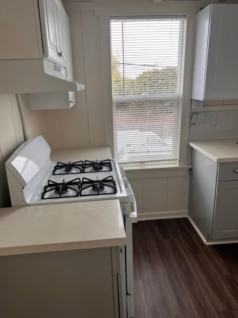 1591 Del Monte Boulevard Seaside, CA 93955 - Photo 20 of 20 a white stove top oven sitting inside of a kitchen