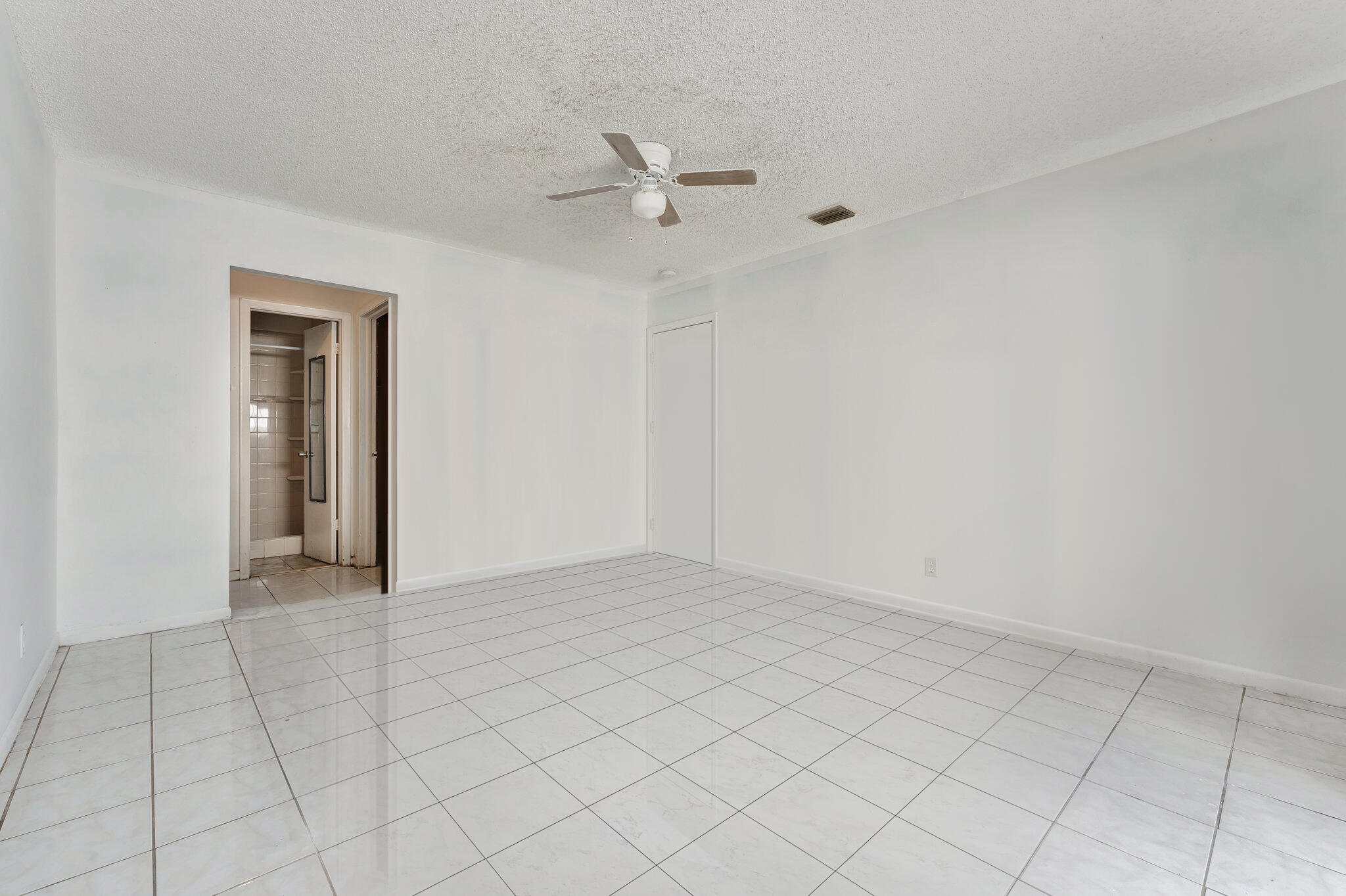 6160 Southwest 4th Street Margate, FL 33068 - Photo 18 of 31 10-web-or-mls-DSC01024