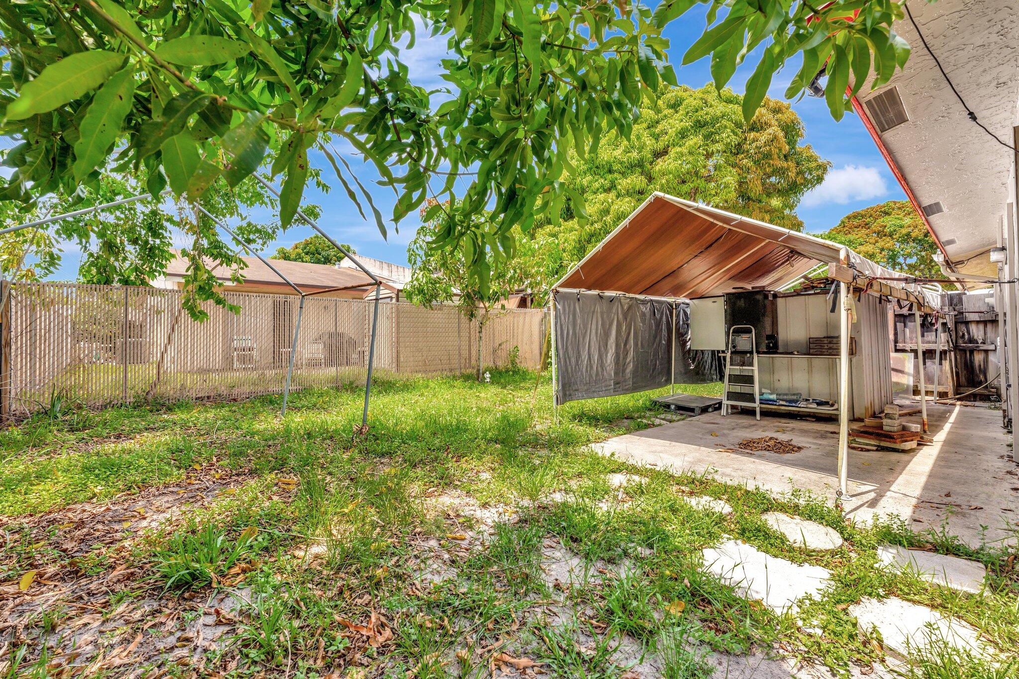 6160 Southwest 4th Street Margate, FL 33068 - Photo 27 of 31 27-web-or-mls-DSC01110