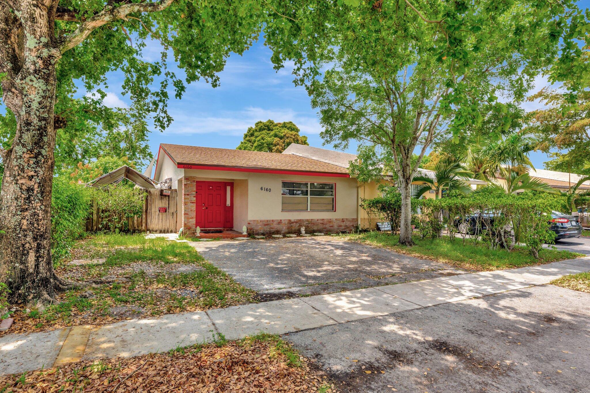 6160 Southwest 4th Street Margate, FL 33068 - Photo 3 of 31 3-web-or-mls-DSC01145
