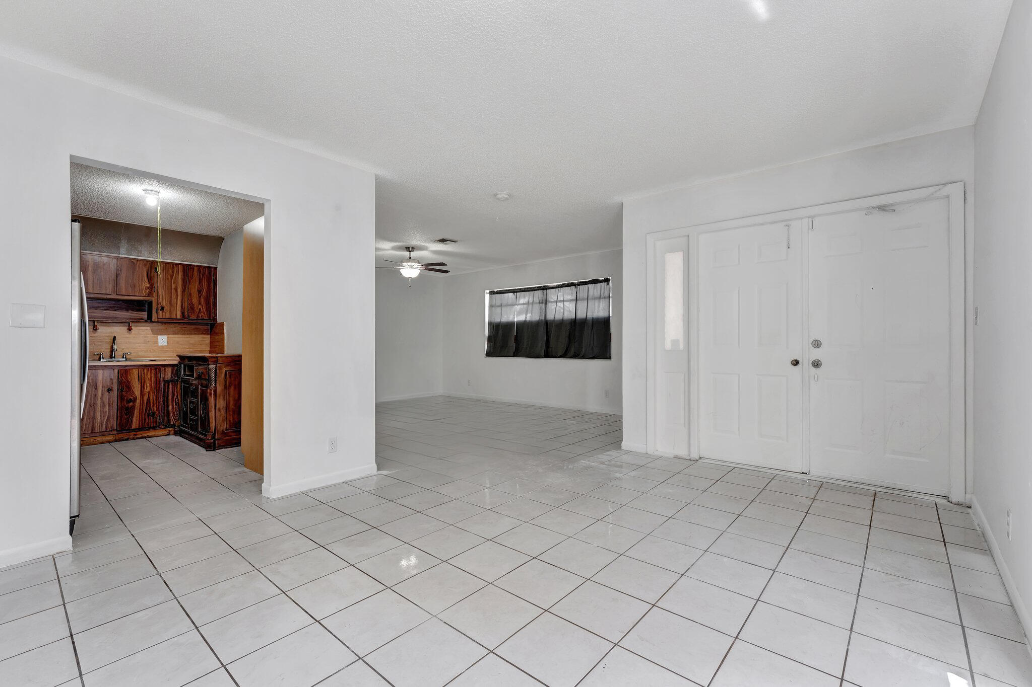 6160 Southwest 4th Street Margate, FL 33068 - Photo 7 of 31 20-web-or-mls-DSC01074