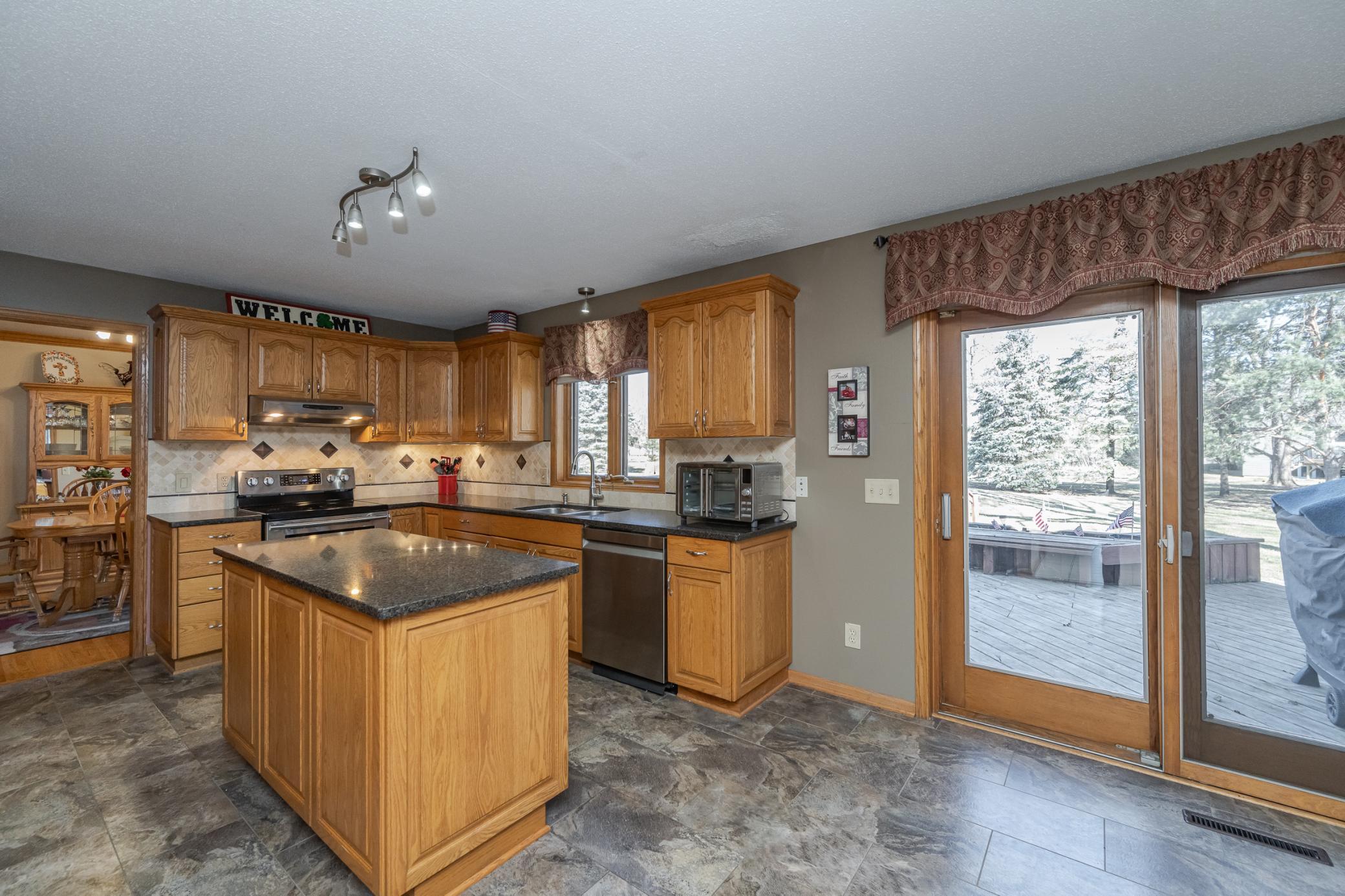 1521 Ridge Drive Northeast Rochester, MN 55906 - Photo 15 of 59