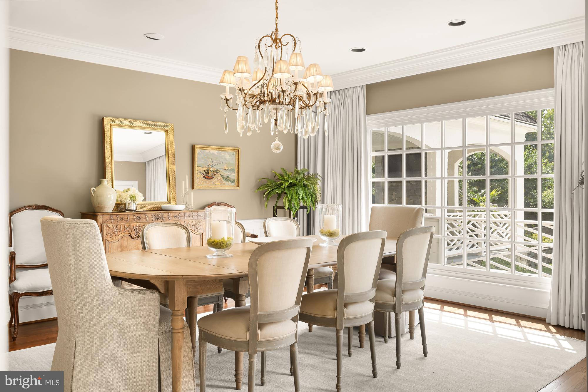 11101 Piney Meetinghouse Road Potomac, MD 20854 - Photo 18 of 96 Elegant dining space with natural light.