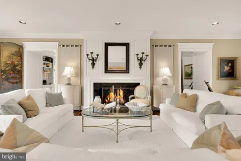 $3,950,000 | 11101 Piney Meetinghouse Road, Potomac, MD 20854