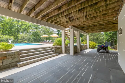 $3,950,000 | 11101 Piney Meetinghouse Road, Potomac, MD 20854