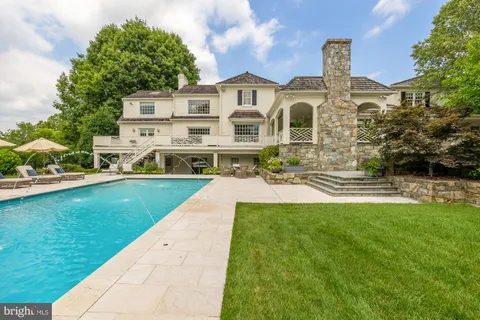 $3,950,000 | 11101 Piney Meetinghouse Road, Potomac, MD 20854